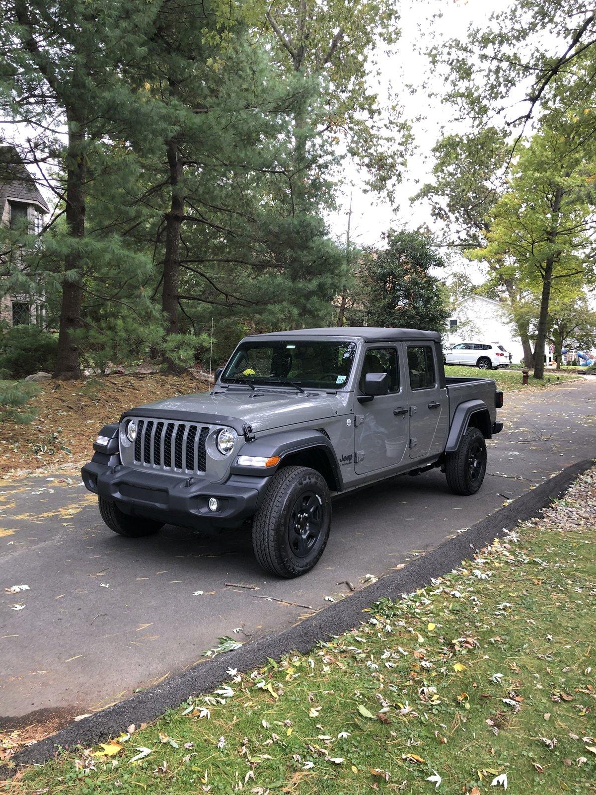 Jeep Gladiator Base Sport has arrived- not a Sport S 63006569-4B7B-40F5-971B-AB04F75C8D50