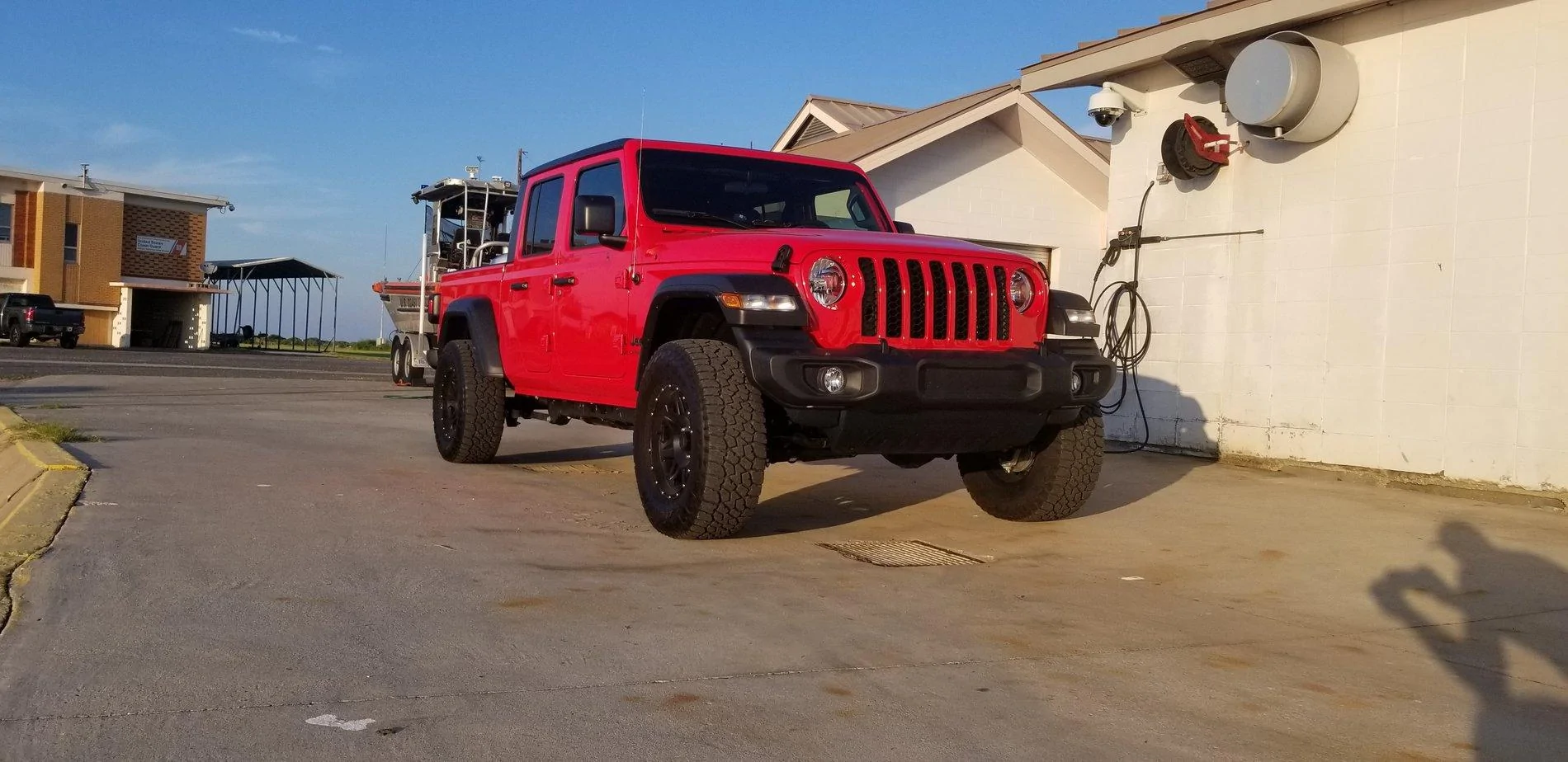 Jeep Gladiator Towing capacity with mopar 2 in lift 20190913_182935
