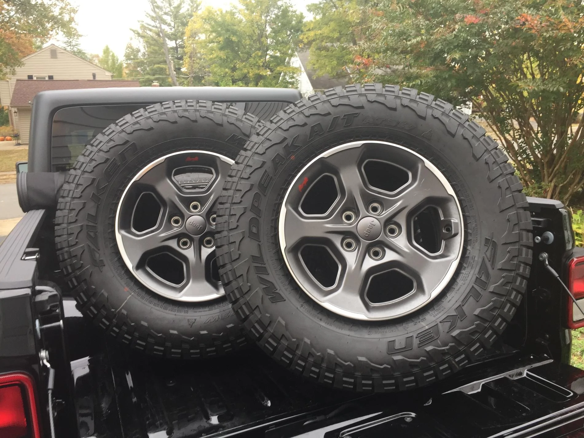 Jeep Gladiator SOLD Stock Gladiator Rubi Wheels and Tires x 5 xasa6g9