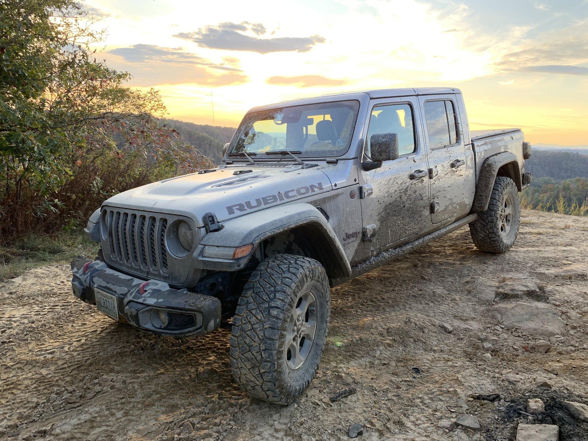 Jeep Gladiator 35s on stock rubicon rims 06197726-BD0D-4F08-9C5F-2812A3CCD83B