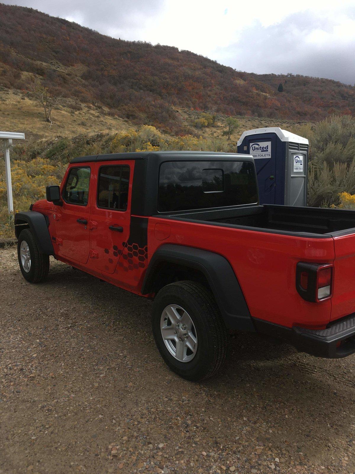 Jeep Gladiator Mopar Hex Graphic Revealed received_698243244000547-jpe