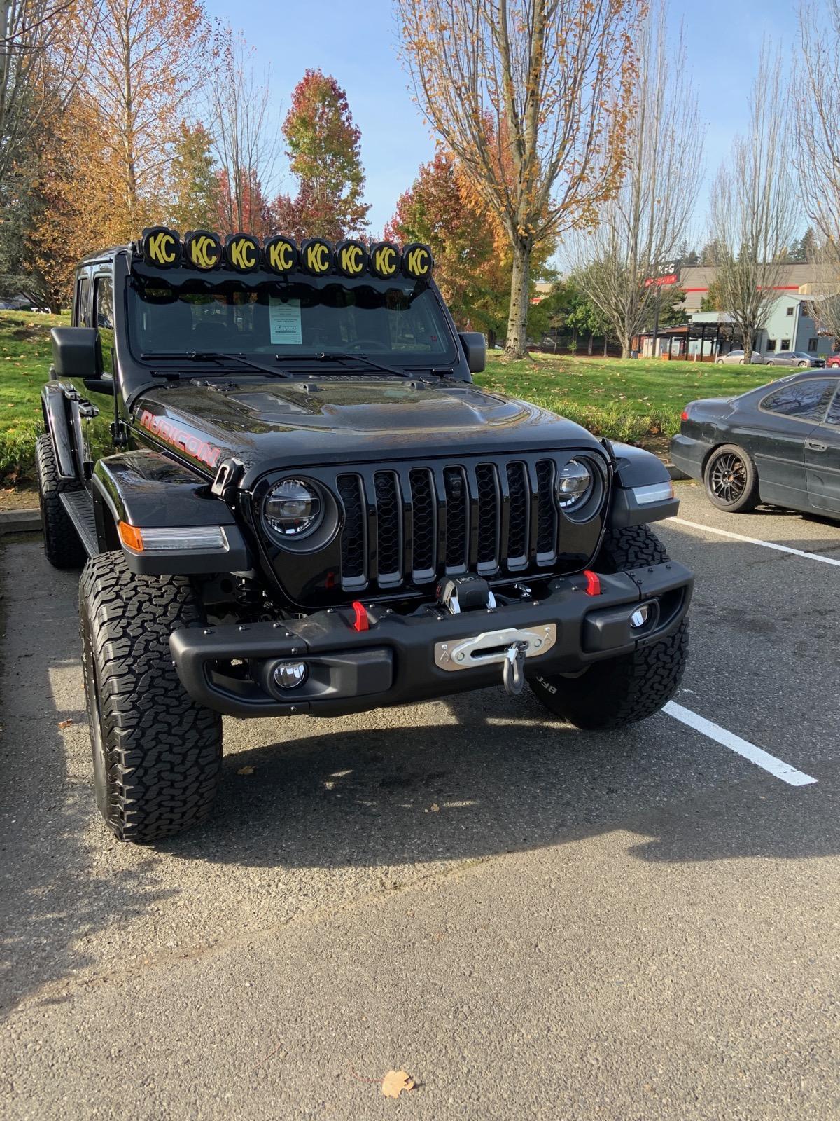 Jeep Gladiator Winch installed 21180