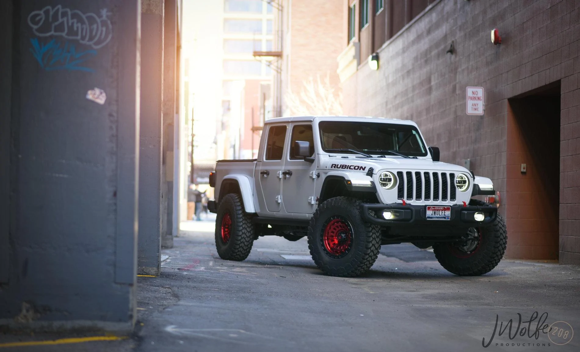 Jeep Gladiator Selling 37 12.50 18 Hankook dyna pro mts with wheels DSC_2102