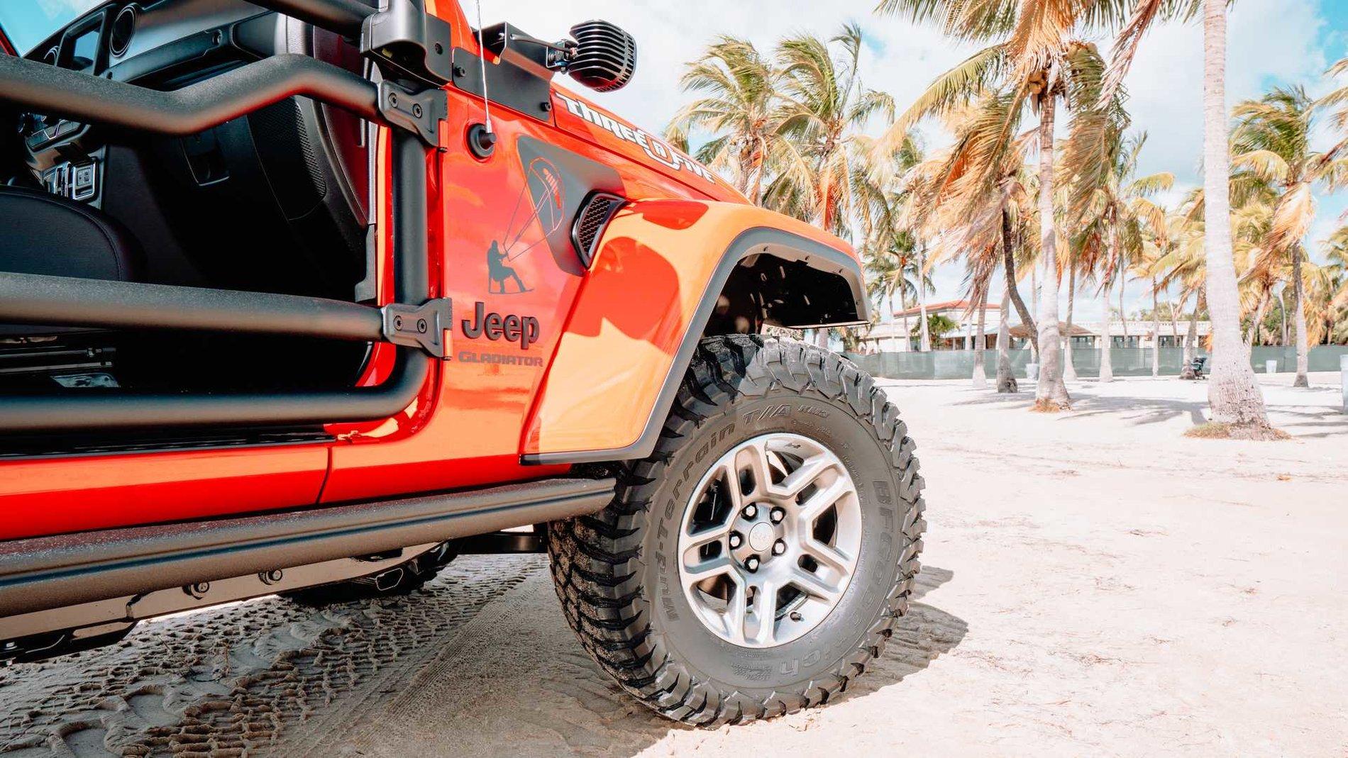 Jeep Gladiator Three O Five (305) Edition Jeep Gladiator and Wrangler Announced at Miami Auto Show jeep-gladiator-wrangler-305-edition-4