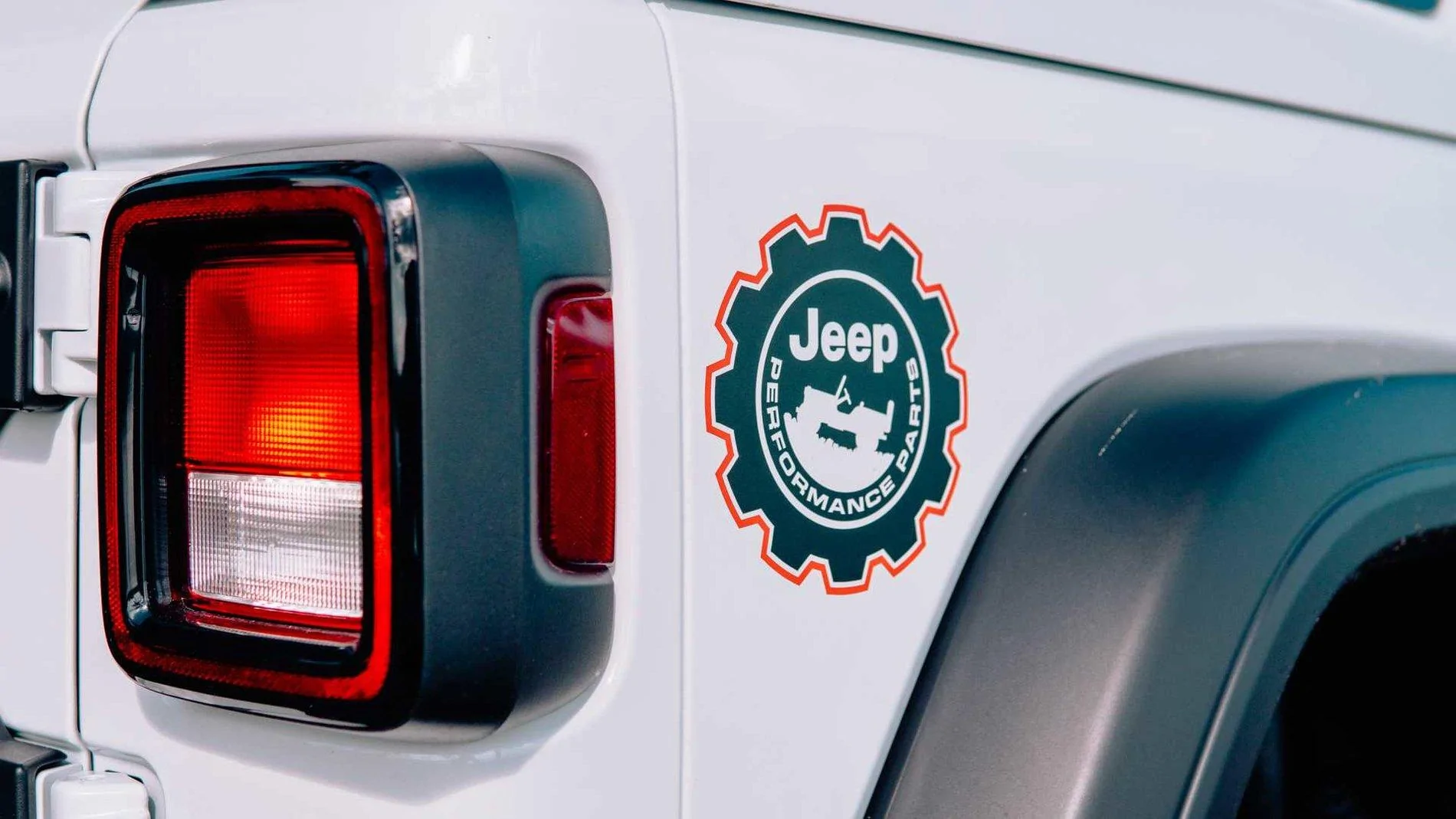 Jeep Gladiator Three O Five (305) Edition Jeep Gladiator and Wrangler Announced at Miami Auto Show jeep-gladiator-wrangler-305-edition-13