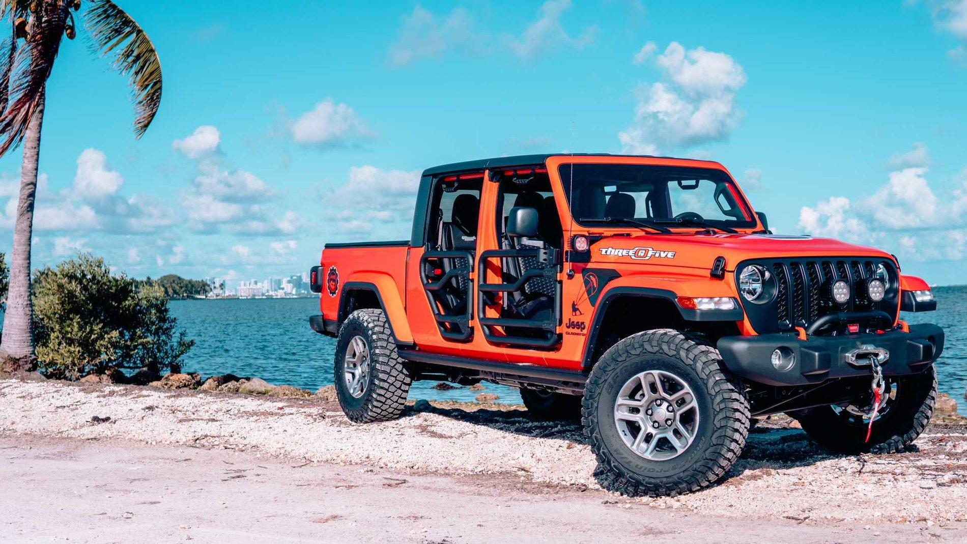 Jeep Gladiator Three O Five (305) Edition Jeep Gladiator and Wrangler Announced at Miami Auto Show jeep-gladiator-wrangler-305-edition-25