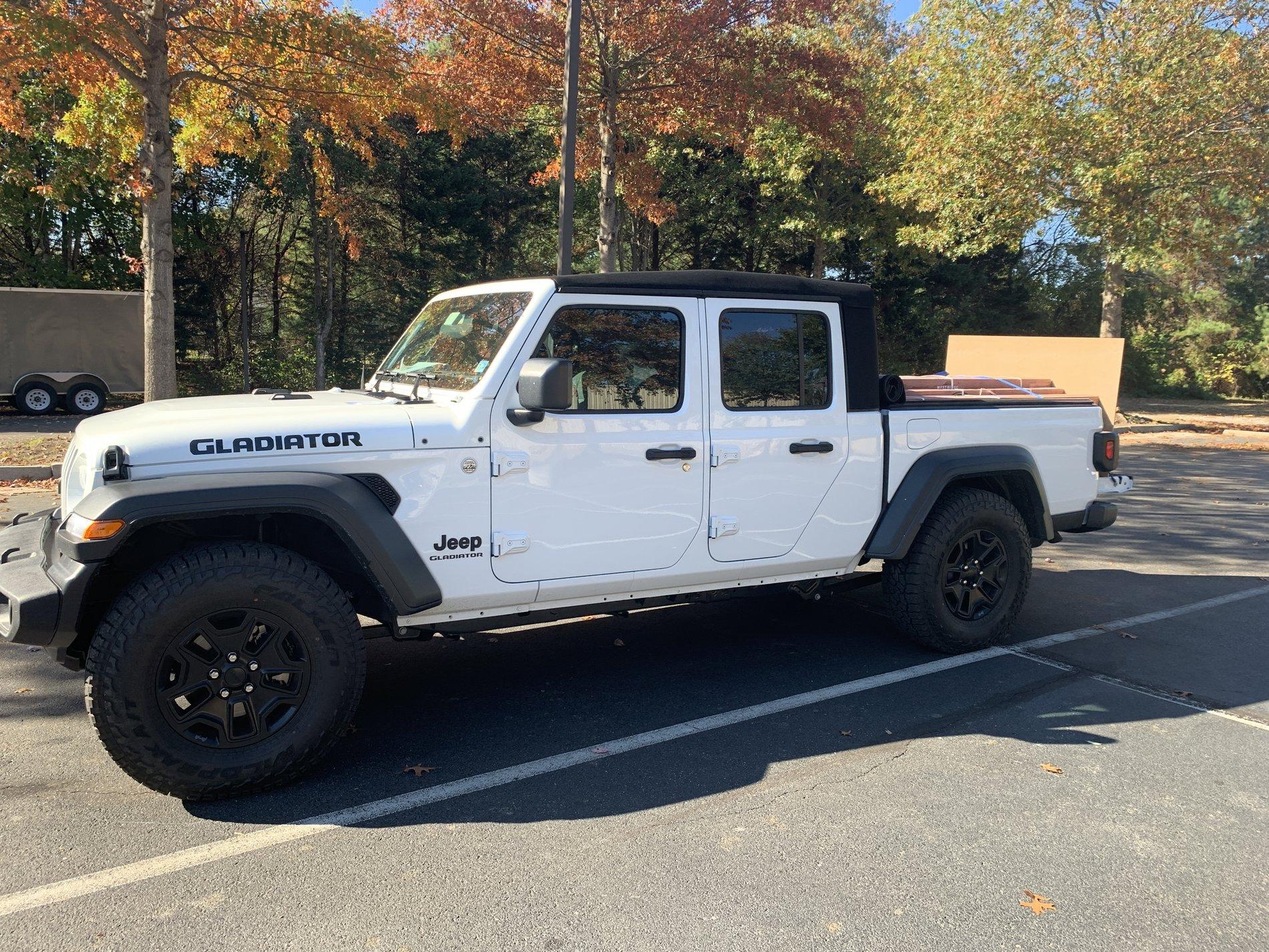 Jeep Gladiator Took home about 1600 pounds of flooring in bed yesterday B6BED578-7477-4610-AFE4-D0C2F37E0DF9