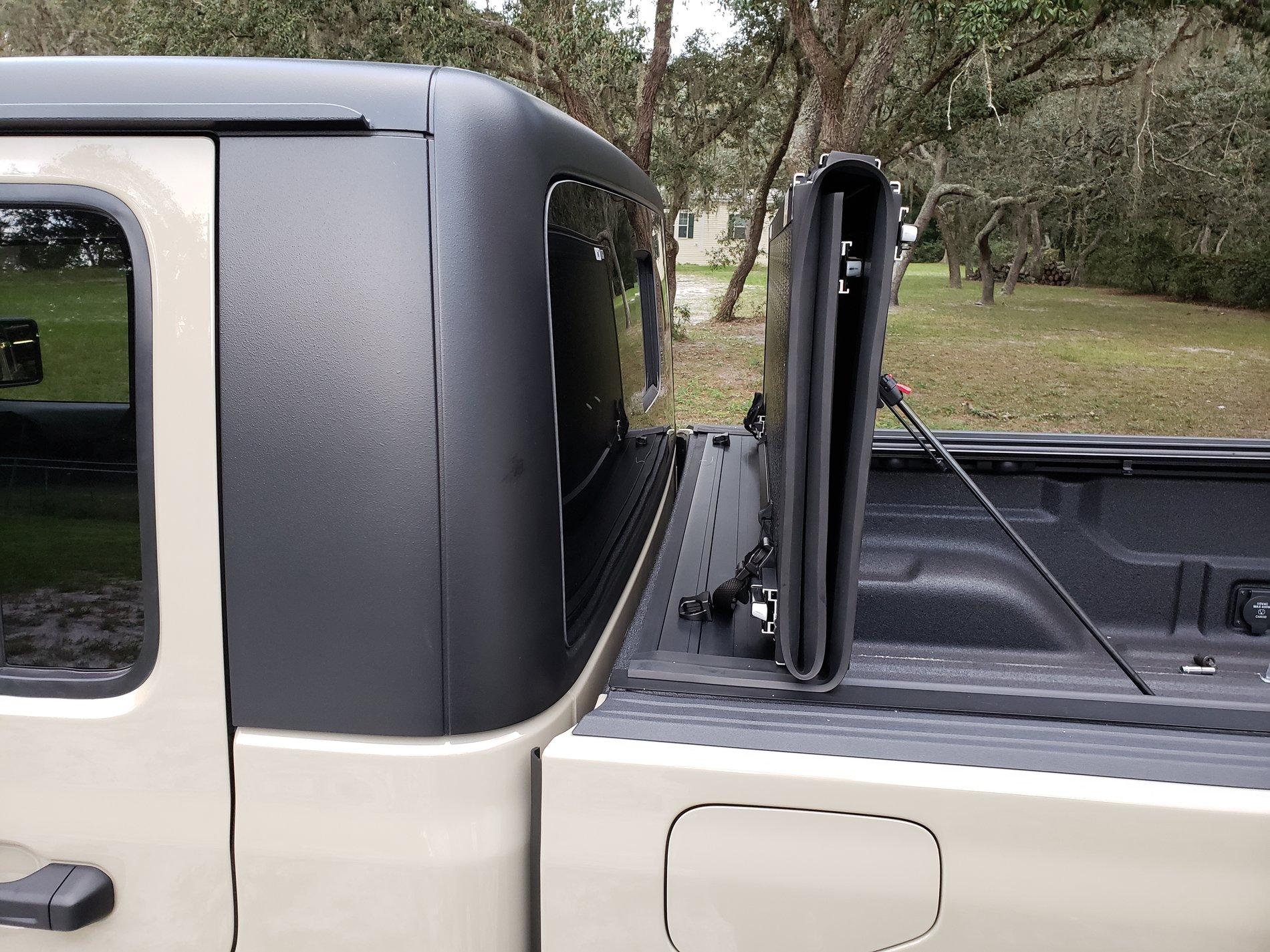 Jeep Gladiator If possible, Can Somebody post a non stock picture of the tri fold hard Tonneau cover? 20191101_181210
