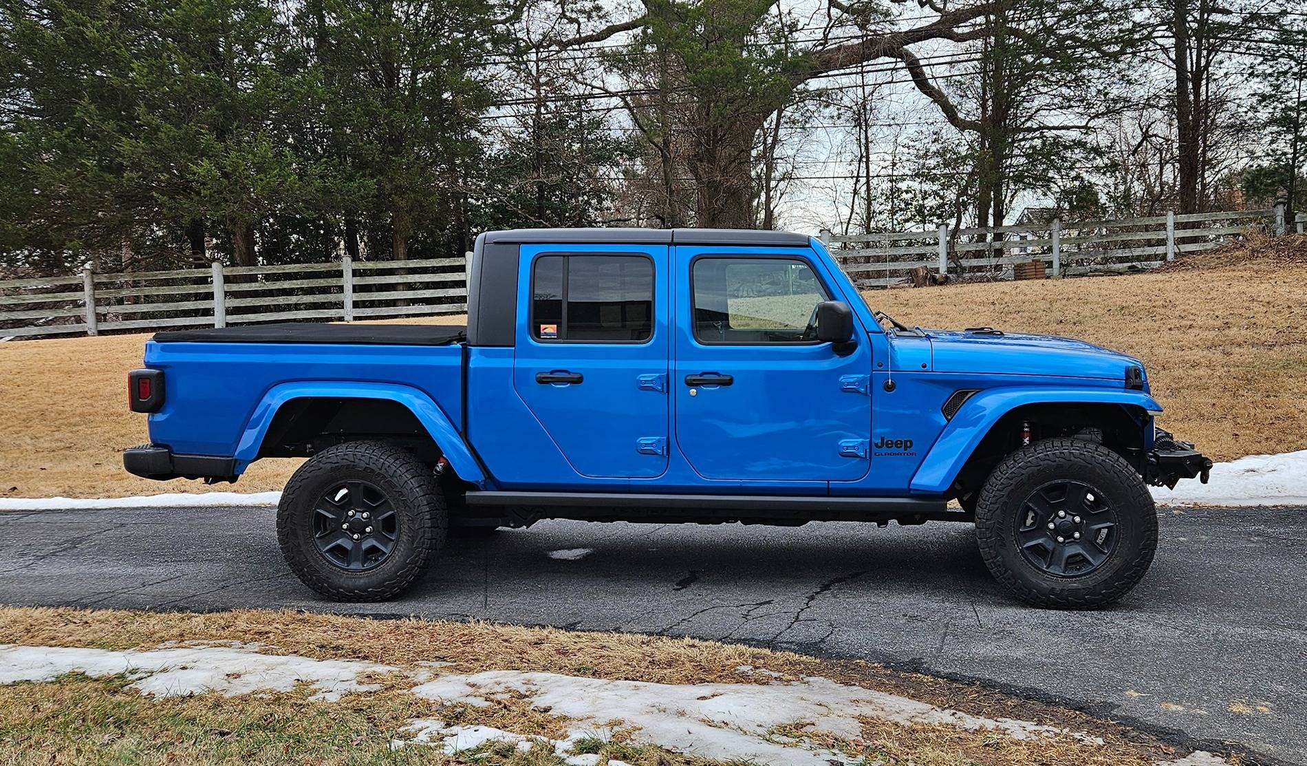 Jeep Gladiator 2020 Jeep Gladiator + Original Owner 20250203_155553