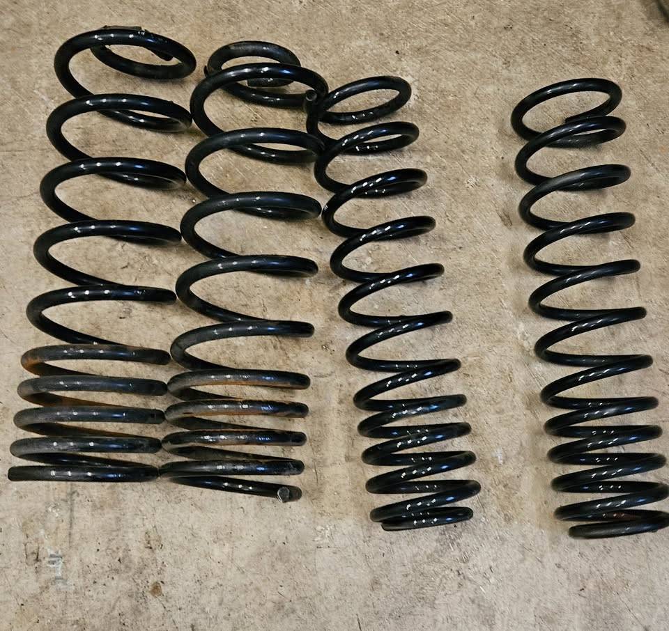 Jeep Gladiator NEW LOW PRICE - Fox Elite 2.5 Front & Rear DSC Shocks 2-3" Lift 475972952_448955561629109_376903444623022347_n