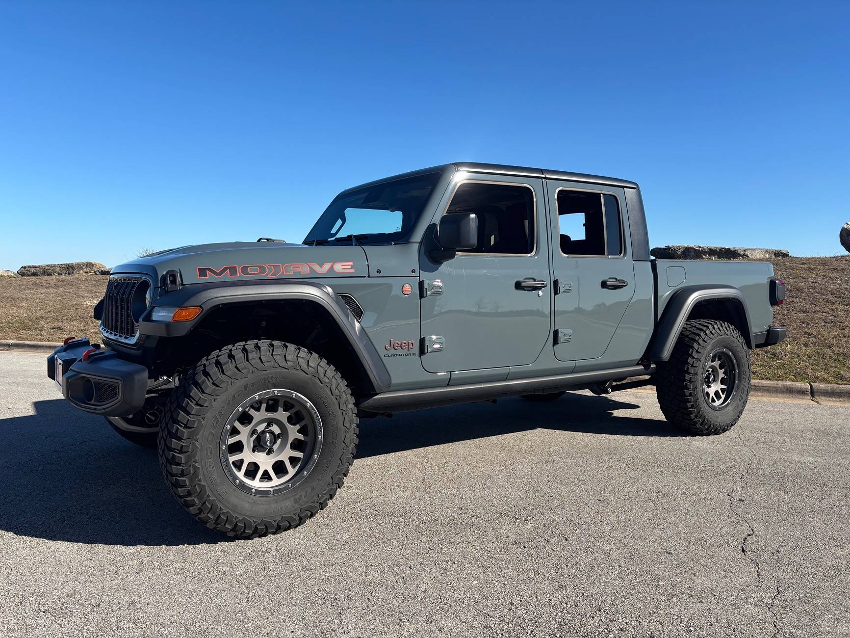 Jeep Gladiator New Mojave replacing my JKUR! IMG_7554