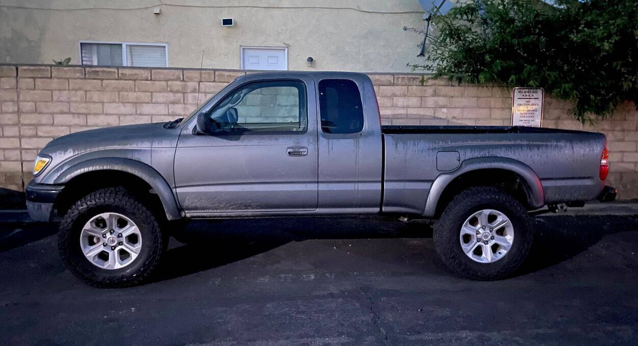 Jeep Gladiator My new Gladiator Sport S 1738686644326-bw