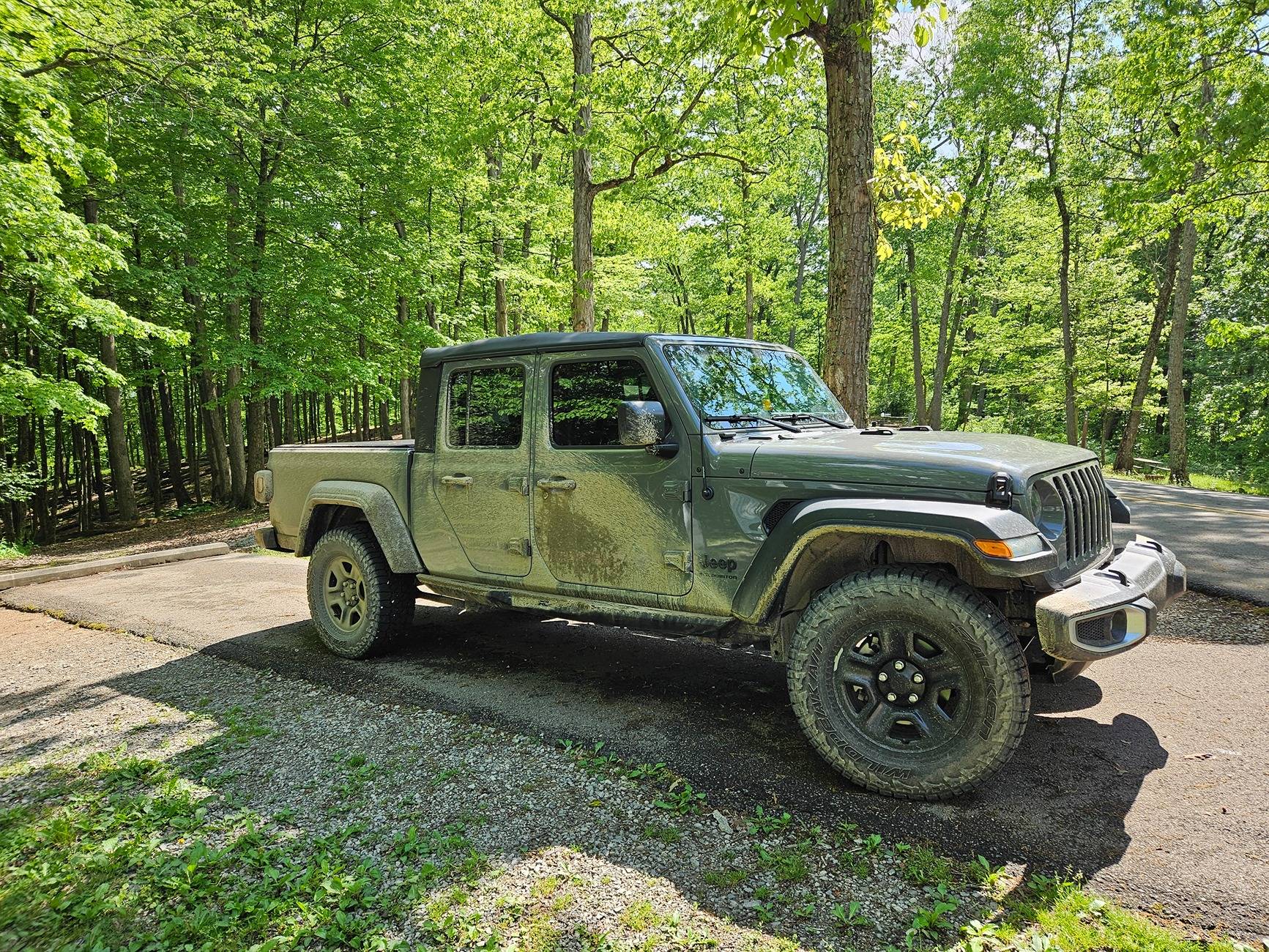 Jeep Gladiator My new Gladiator Sport S 1000005554