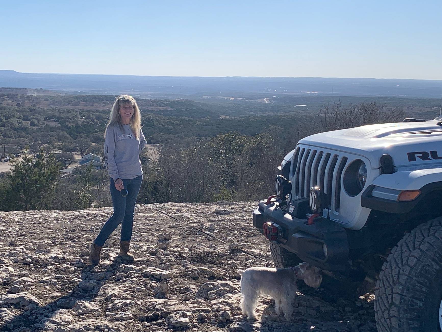 Jeep Gladiator Let’s see your pets cause they are the best companion you can have!!!!! IMG_1264