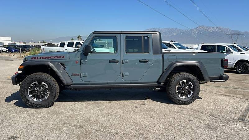 Jeep Gladiator Gladiator Rubicon - buy now or wait? 24J447_006