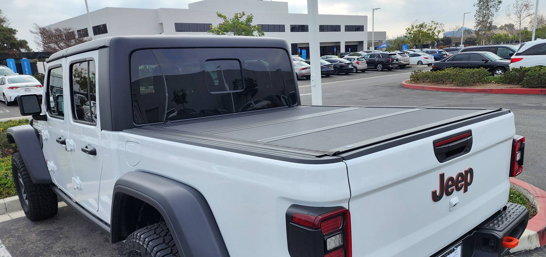 Jeep Gladiator Noob with 2024 Mojave Mojave - rear