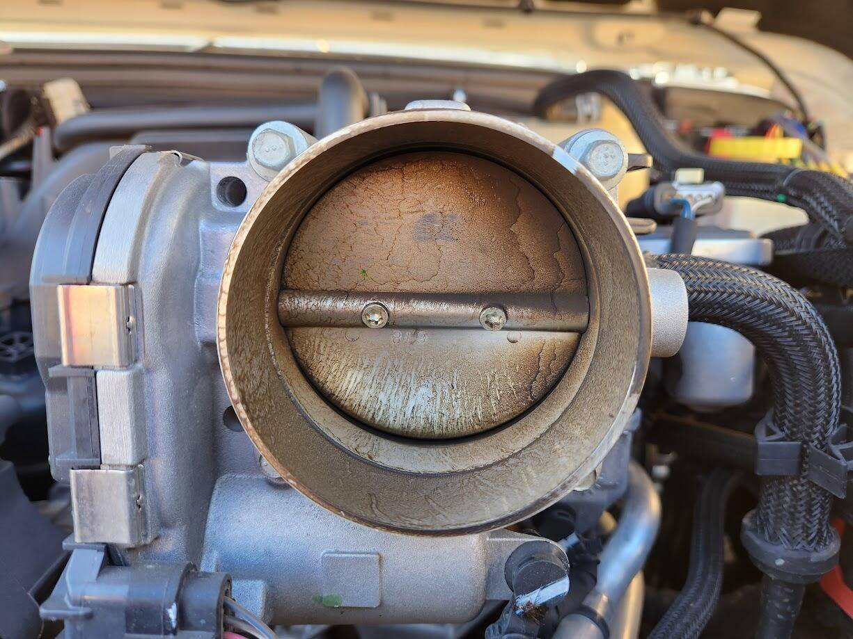 Jeep Gladiator Throttle Body Clean 1738967753377-q4