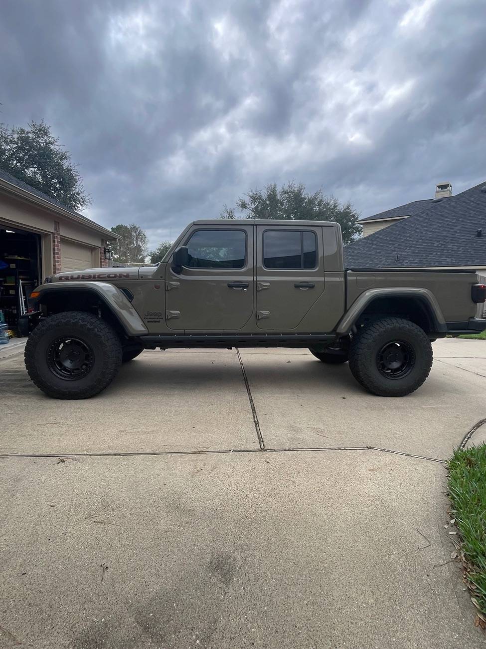 Jeep Gladiator 2020 Gladiator Rubicon Launch Edition - $31,500 IMG_9044