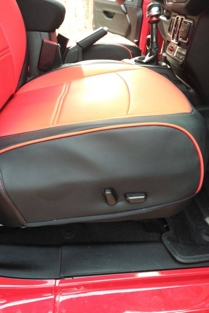 Jeep Gladiator Modifying Front Seat Covers for Rubicon / Mojave X IMG_20250208_1204575