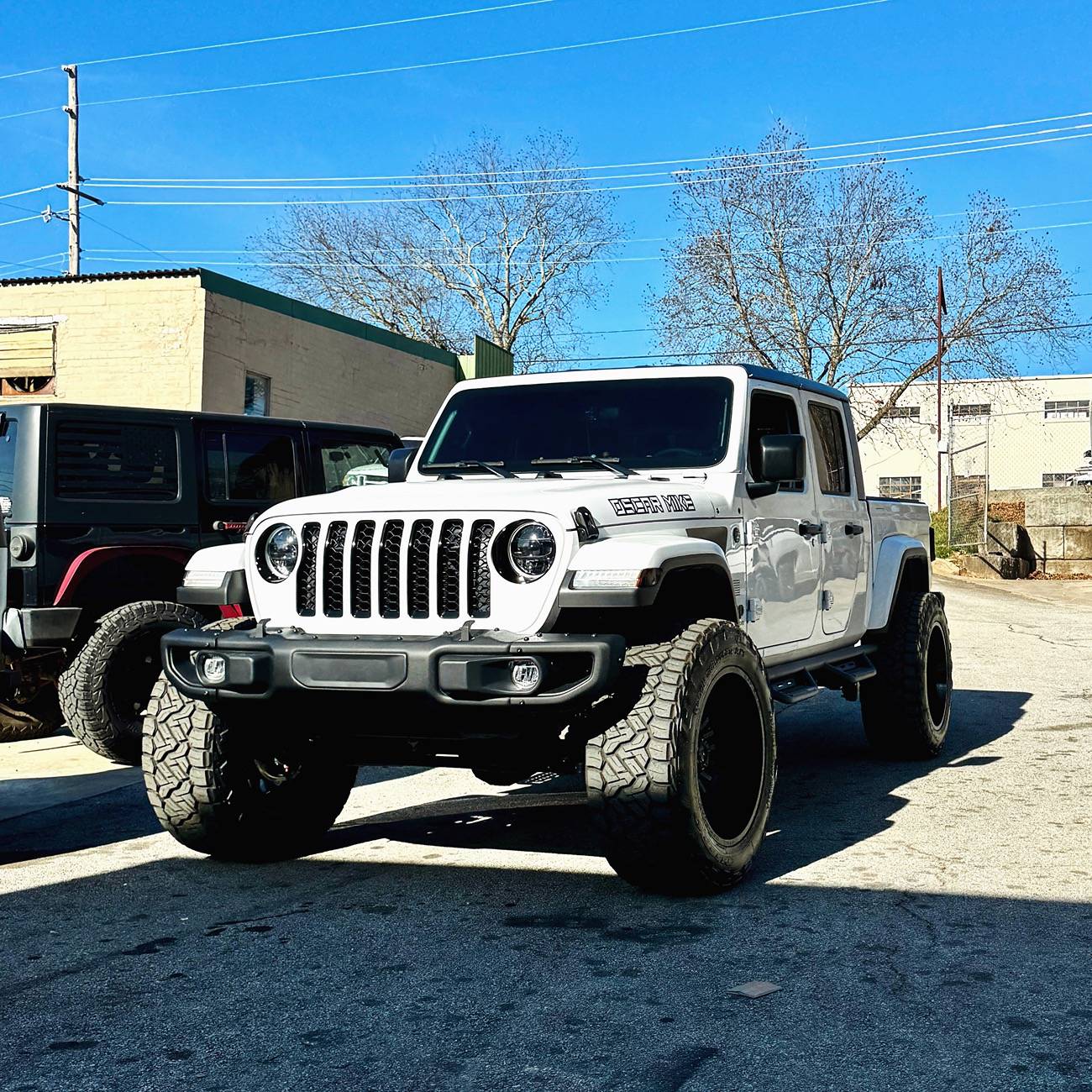Jeep Gladiator BRIGHT WHITE Gladiator JT Club E58BD5EC-0C63-4BAB-A974-CAD3DD68B4E0