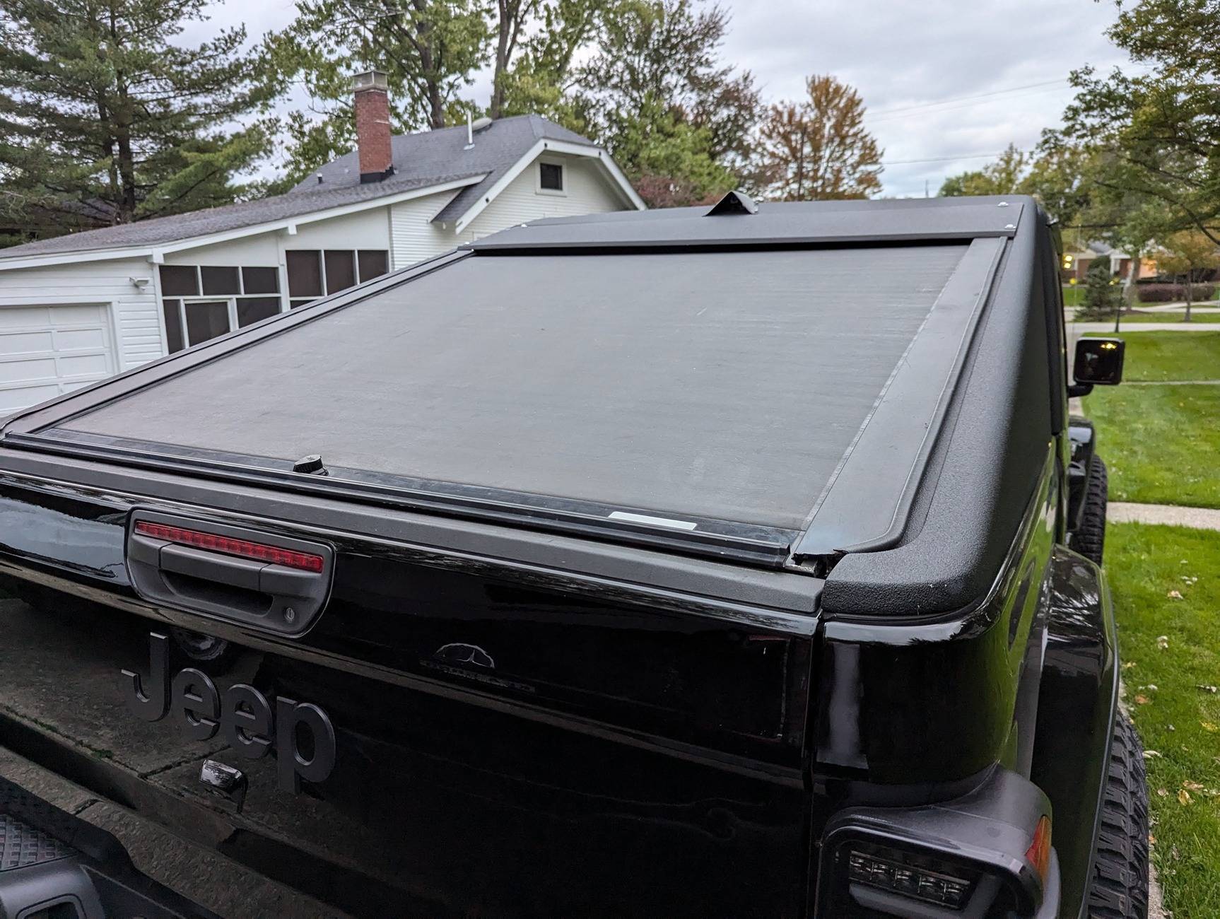 Jeep Gladiator Humvee style PZO fastback truck bed top DIY build PXL_20241007_113925730