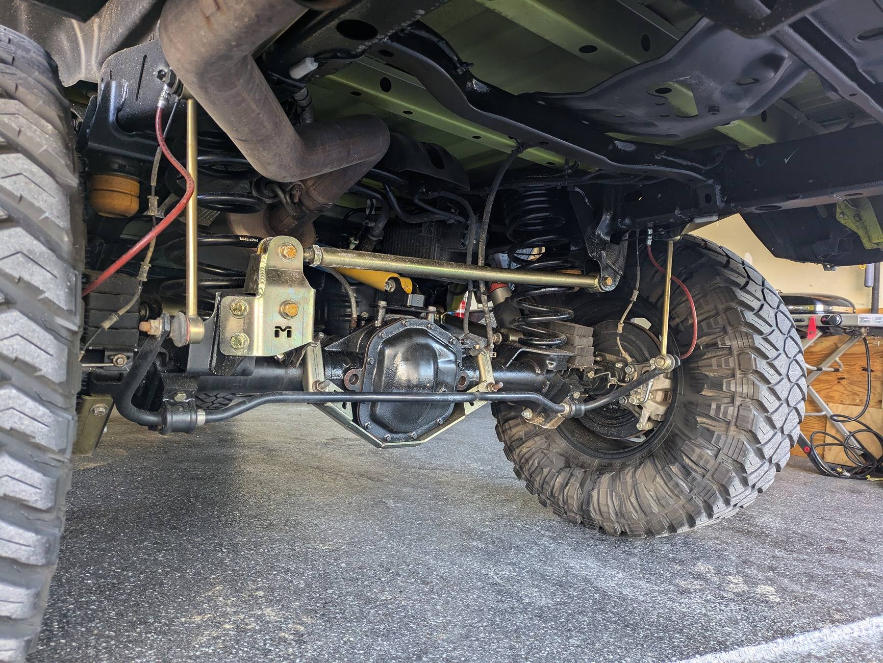 Jeep Gladiator 3rd shock over rear axle PXL_20250209_203804503.MP