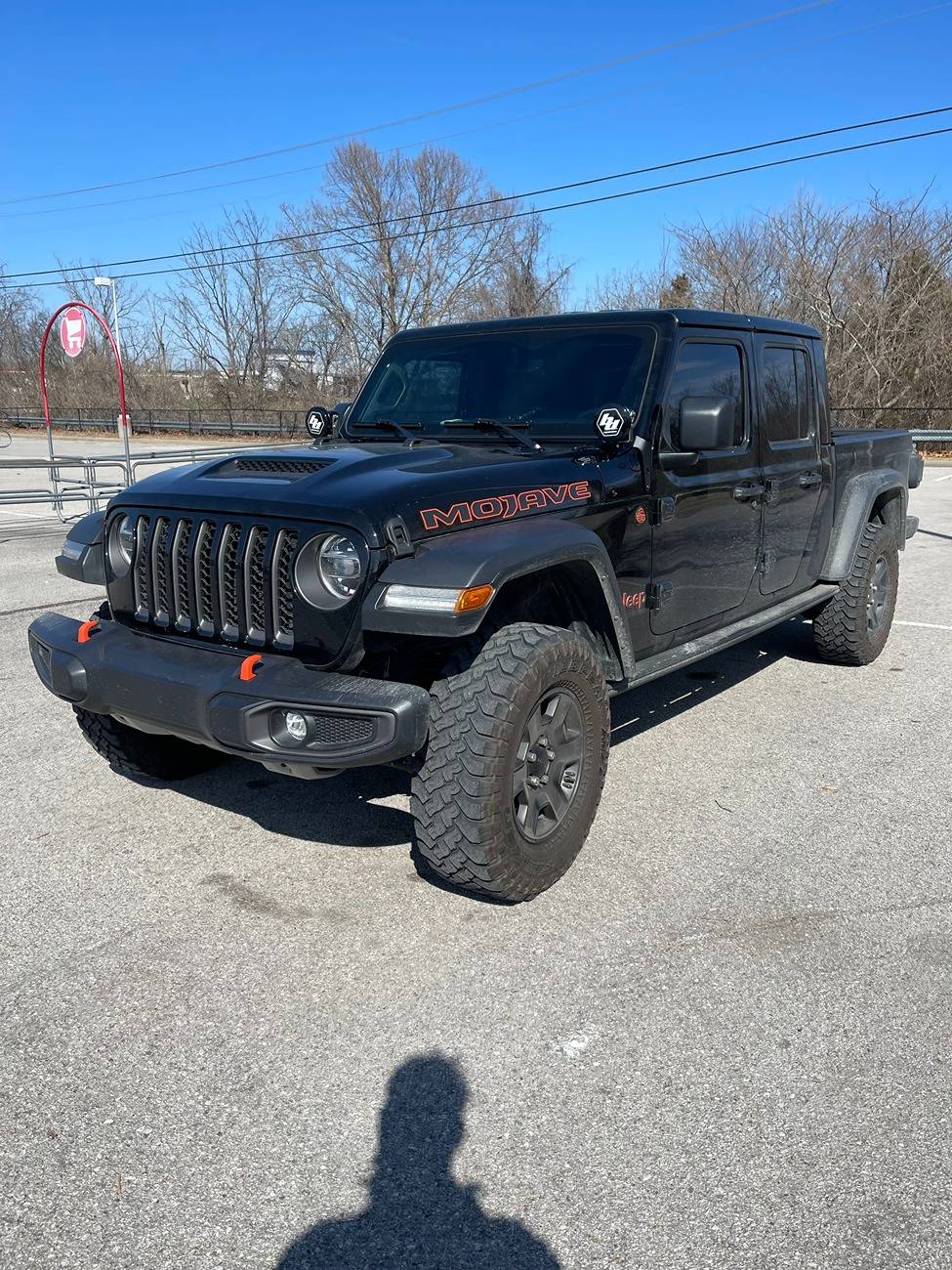 Jeep Gladiator Rooster the JT Mojave bdoutsid
