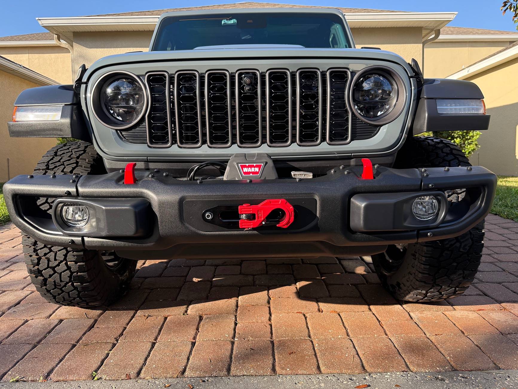 Jeep Gladiator Warn VR10S installed on 2024 Gladiator IMG_3821