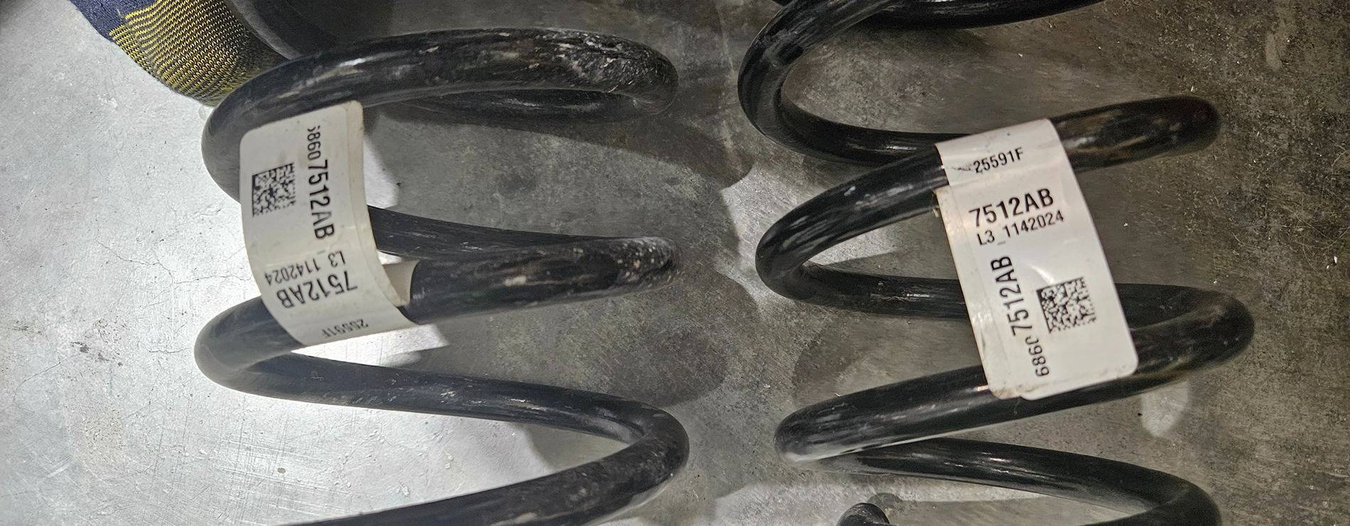 Jeep Gladiator Mojave X springs on older Mojave with OEM mods 20250210_224448