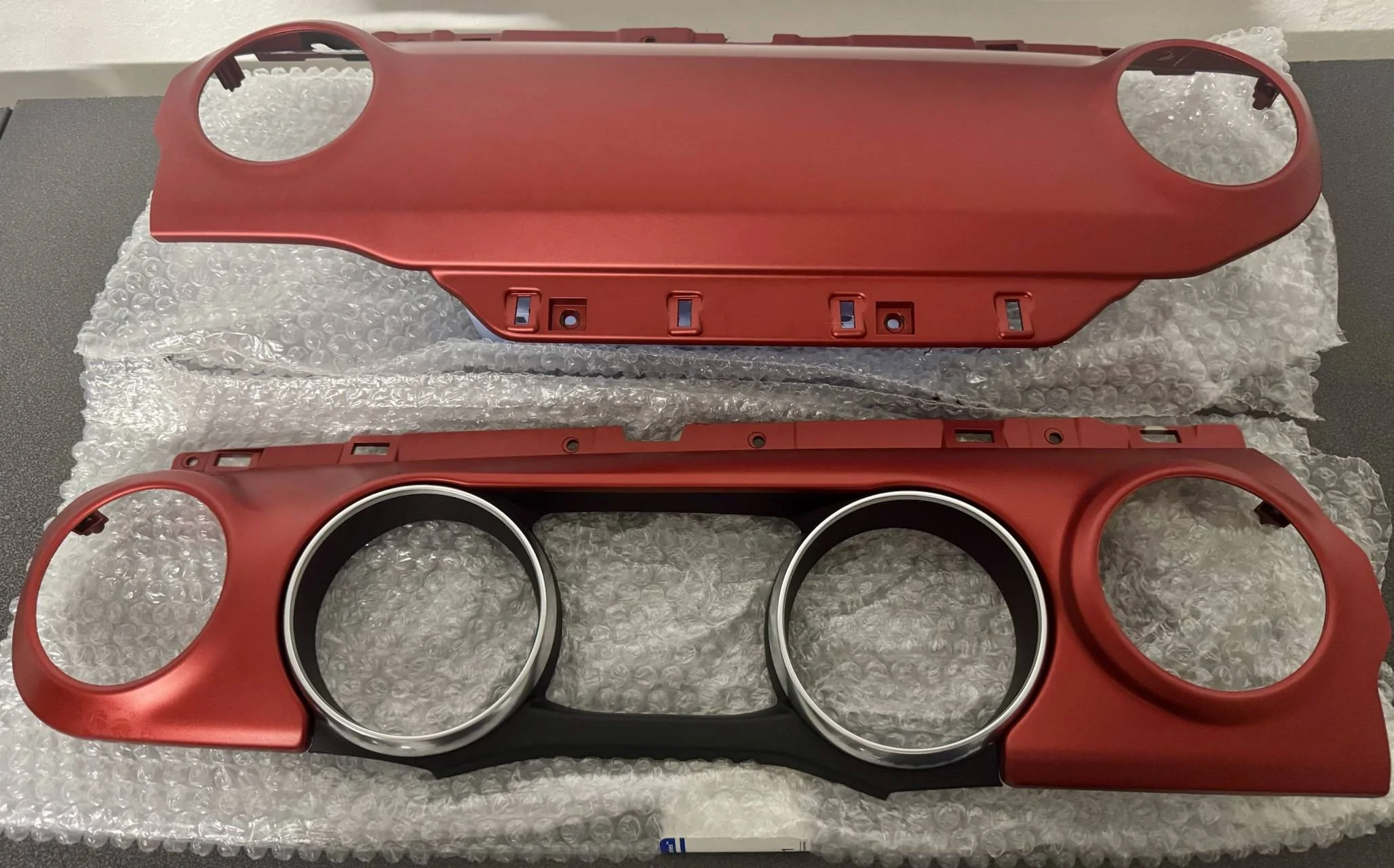 Jeep Gladiator FOR SALE JEEP GLADIATOR WRANGLER RUBICON RED DASH PANEL SET 6AB28SRRAD + 6AB21SRRAA IMG_2318.HEIC_compressed