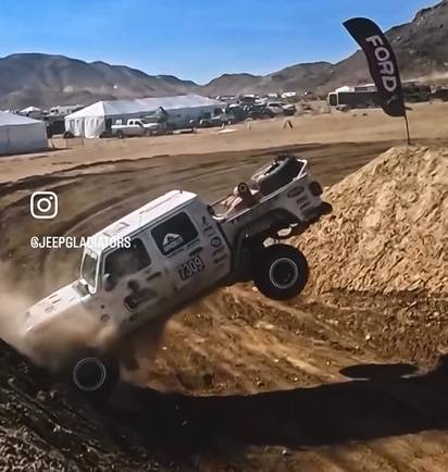 Jeep Gladiator Come to King of the Hammers, they said. twist2