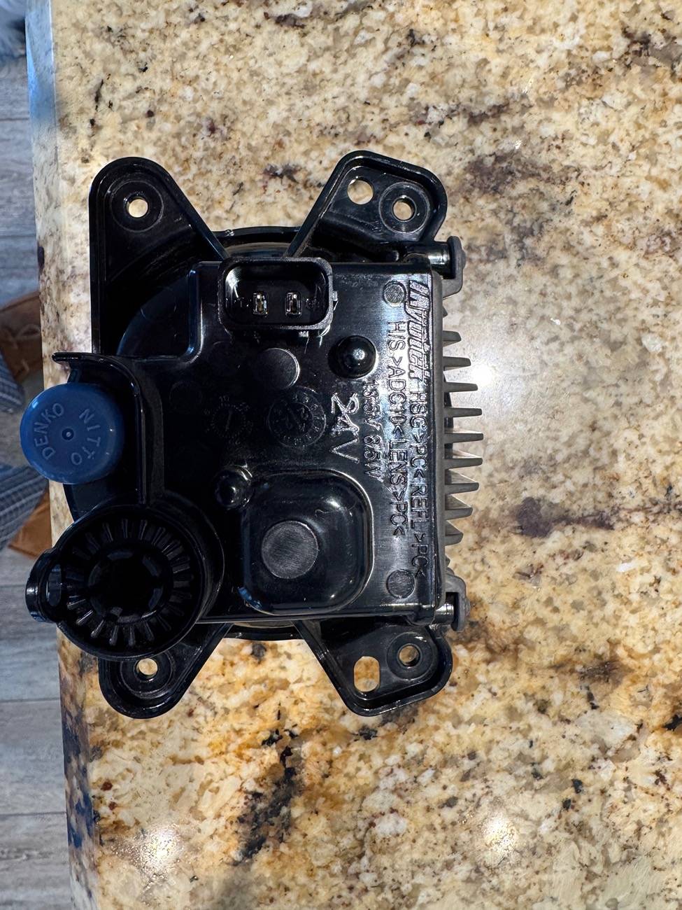 Jeep Gladiator What OEM LED Fog Lights for OEM Rubicon Bumper, not 3 piece steel IMG_0705
