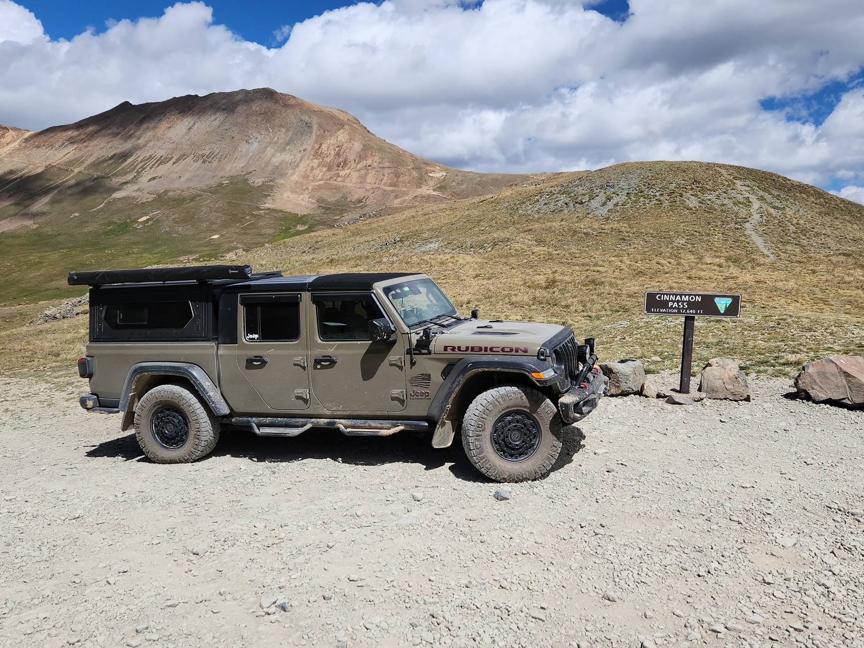 Jeep Gladiator 2020 Gladiator Rubicon - Gator Edition With Only 29,990 Miles 20230904_125327