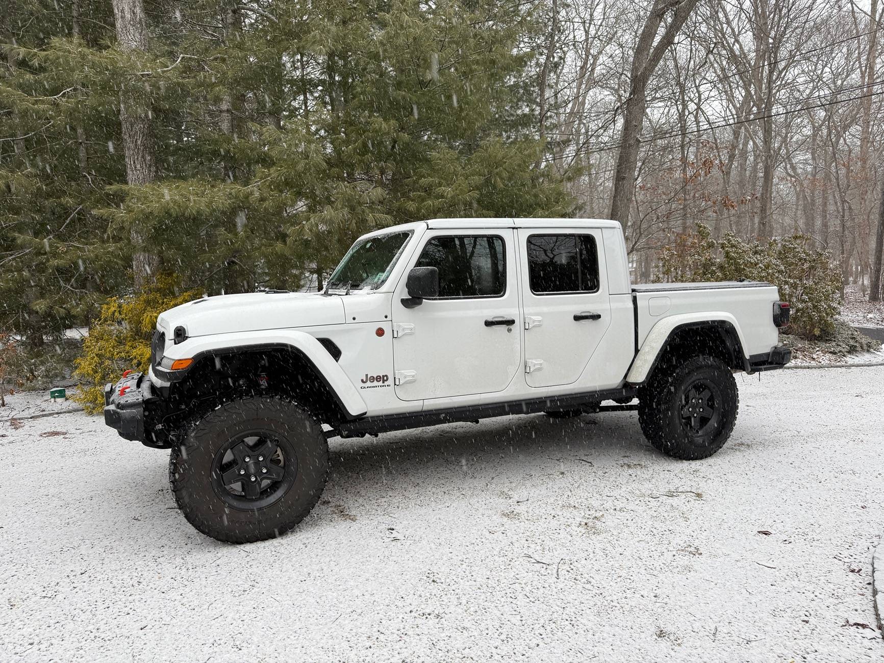 Jeep Gladiator Does this look bad? 35s vs 37s IMG_1228