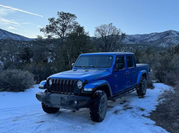 Jeep Gladiator Show Off Your Scenic Hydro Blue Photos JeepSnowA