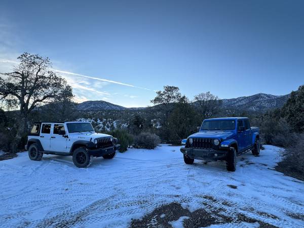 Jeep Gladiator Show Off Your Scenic Hydro Blue Photos JeepSnow
