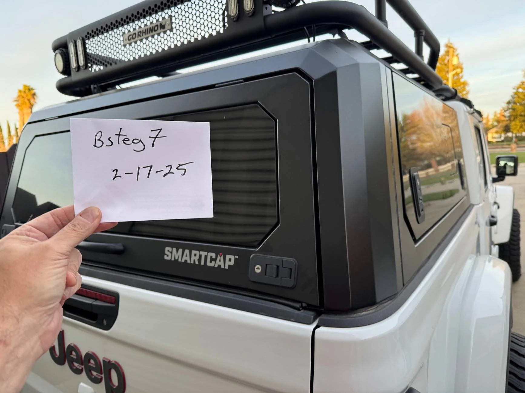 Jeep Gladiator RSI Smartcap camper shell with 2 full bins and cargo rack IMG_9710