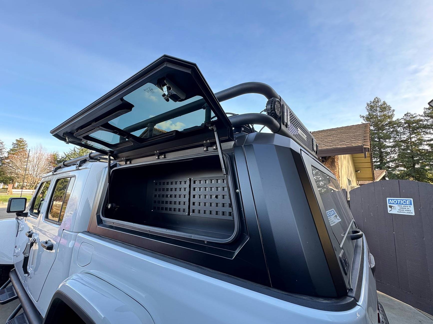 Jeep Gladiator RSI Smartcap camper shell with 2 full bins and cargo rack IMG_9704