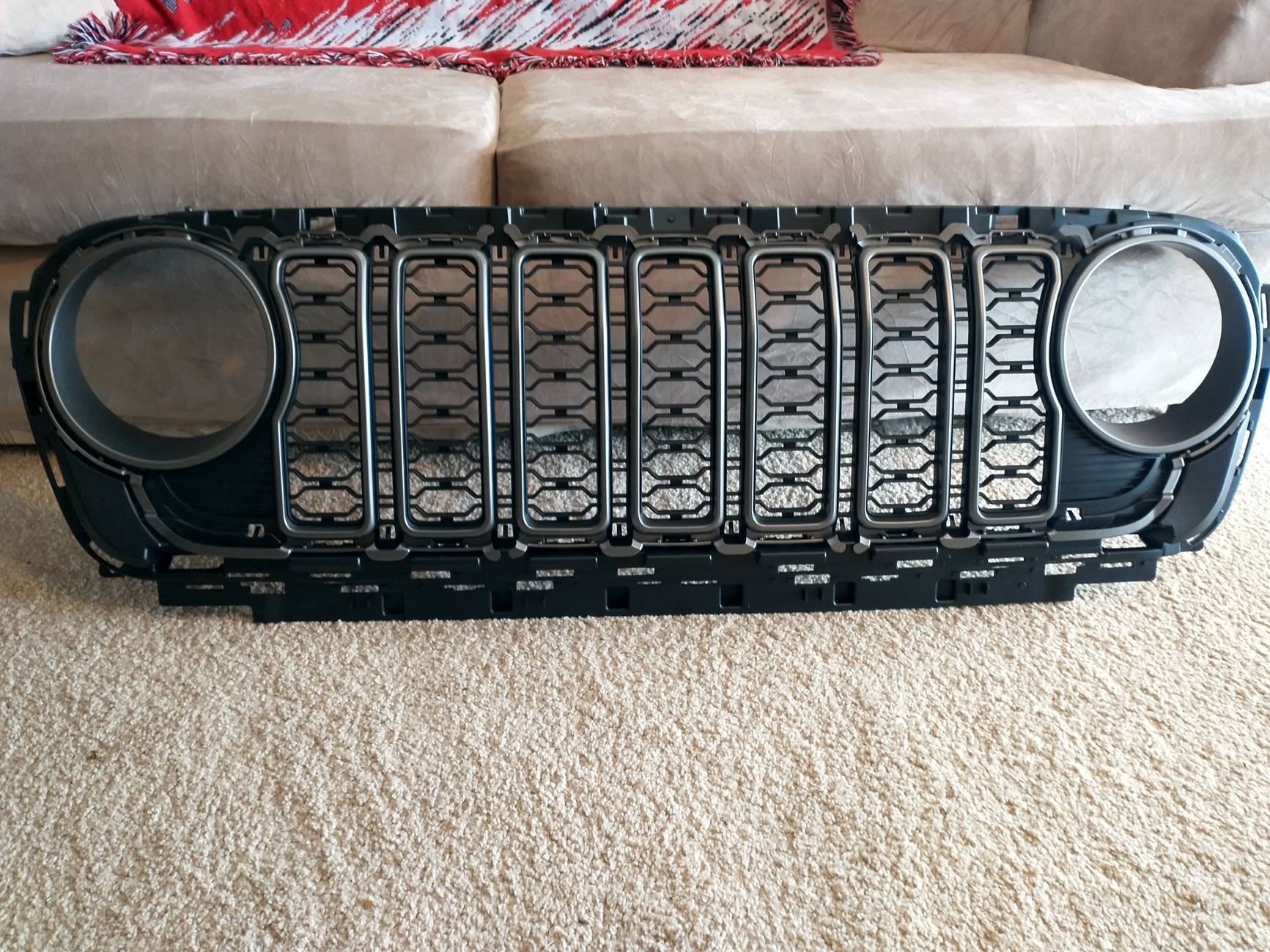 Jeep Gladiator Updated 2024+ grille installed on my 2020 JT (temperature readings added) IMG_20250217_151445789_HDR
