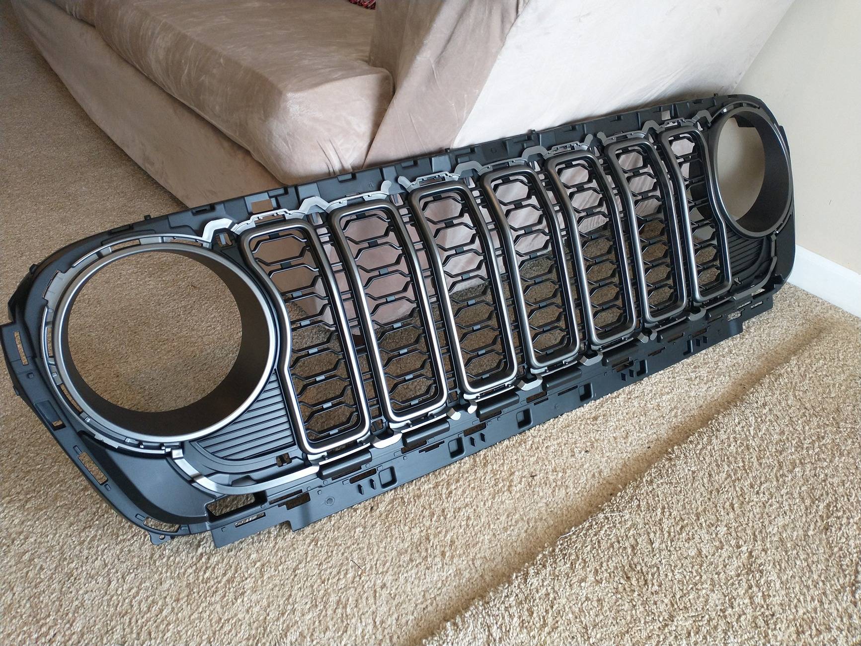 Jeep Gladiator Updated 2024+ grille installed on my 2020 JT (temperature readings added) IMG_20250217_151515192 (1)
