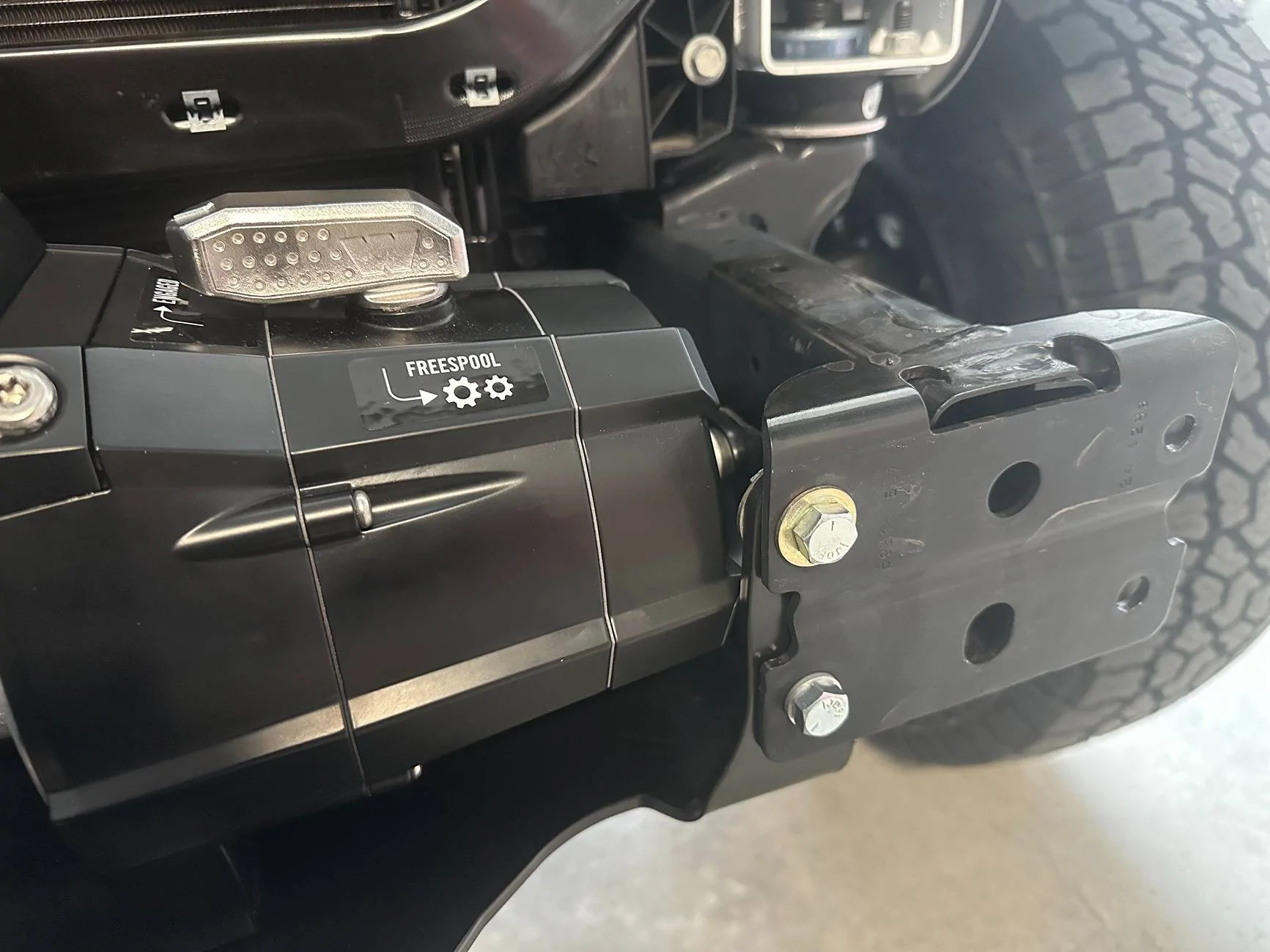 Jeep Gladiator Warn 10/S,  Bulldog Winch plate, OE Steel bumper fitment issues IMG_4159