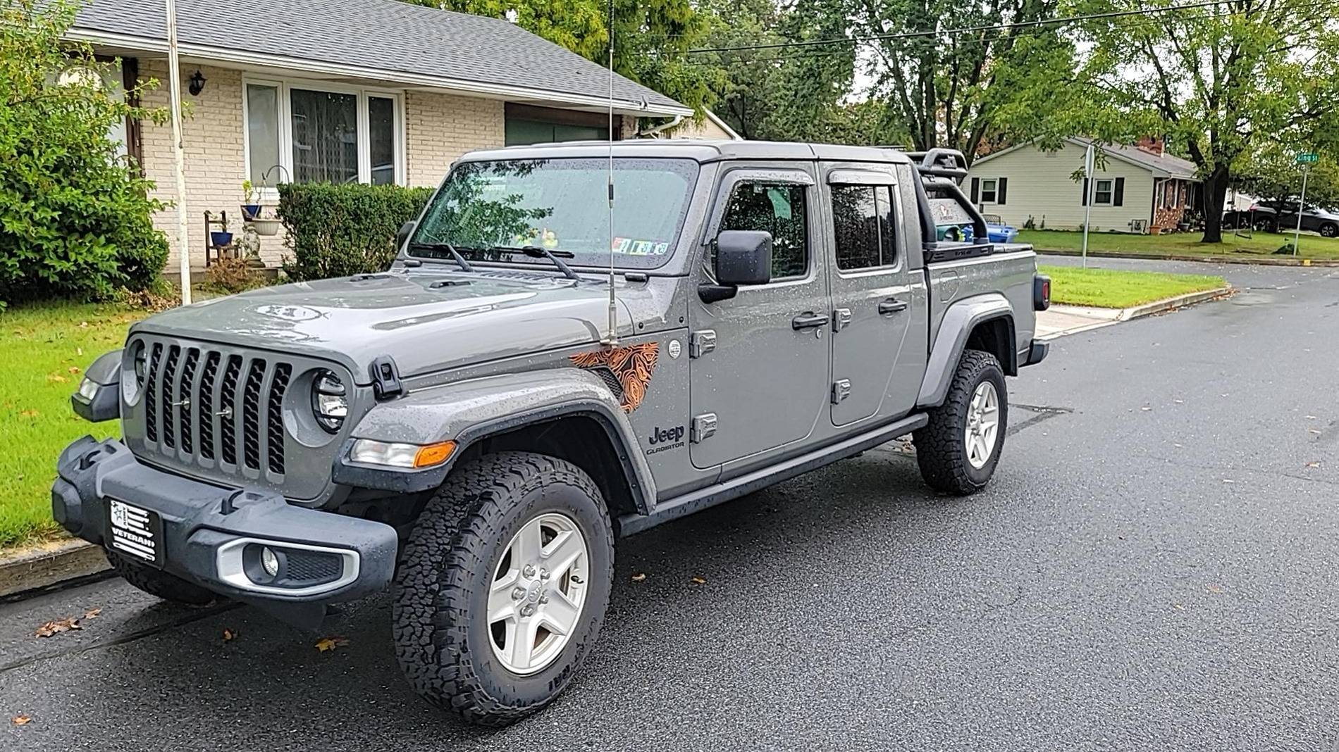 Jeep Gladiator GMRS OR VHF RADIO INSTALL ON GLADIATOR wx_camera_1695040147672