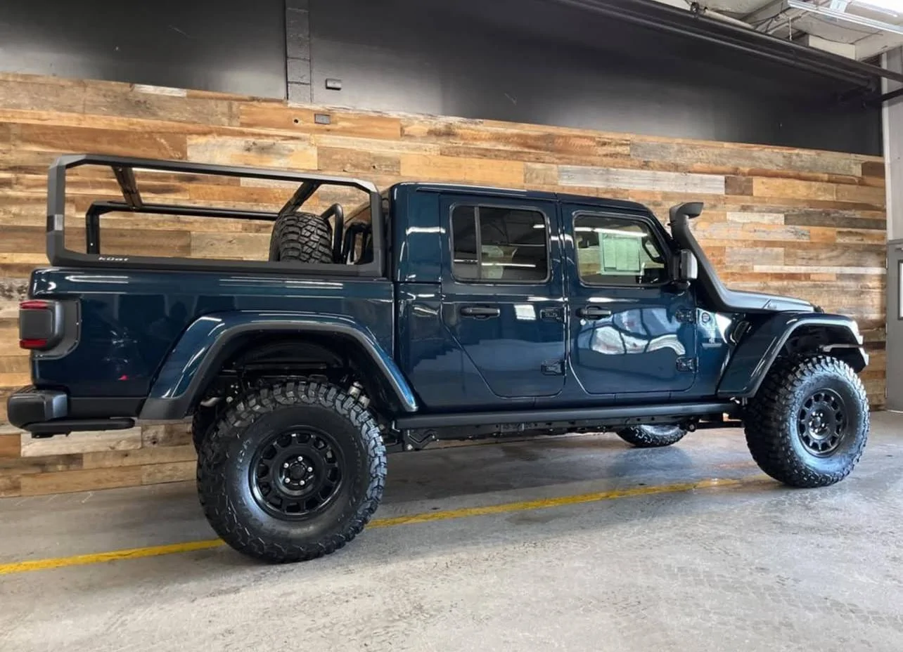 Jeep Gladiator Fathom Blue Gladiator JT Club 🔹 IMG_5477