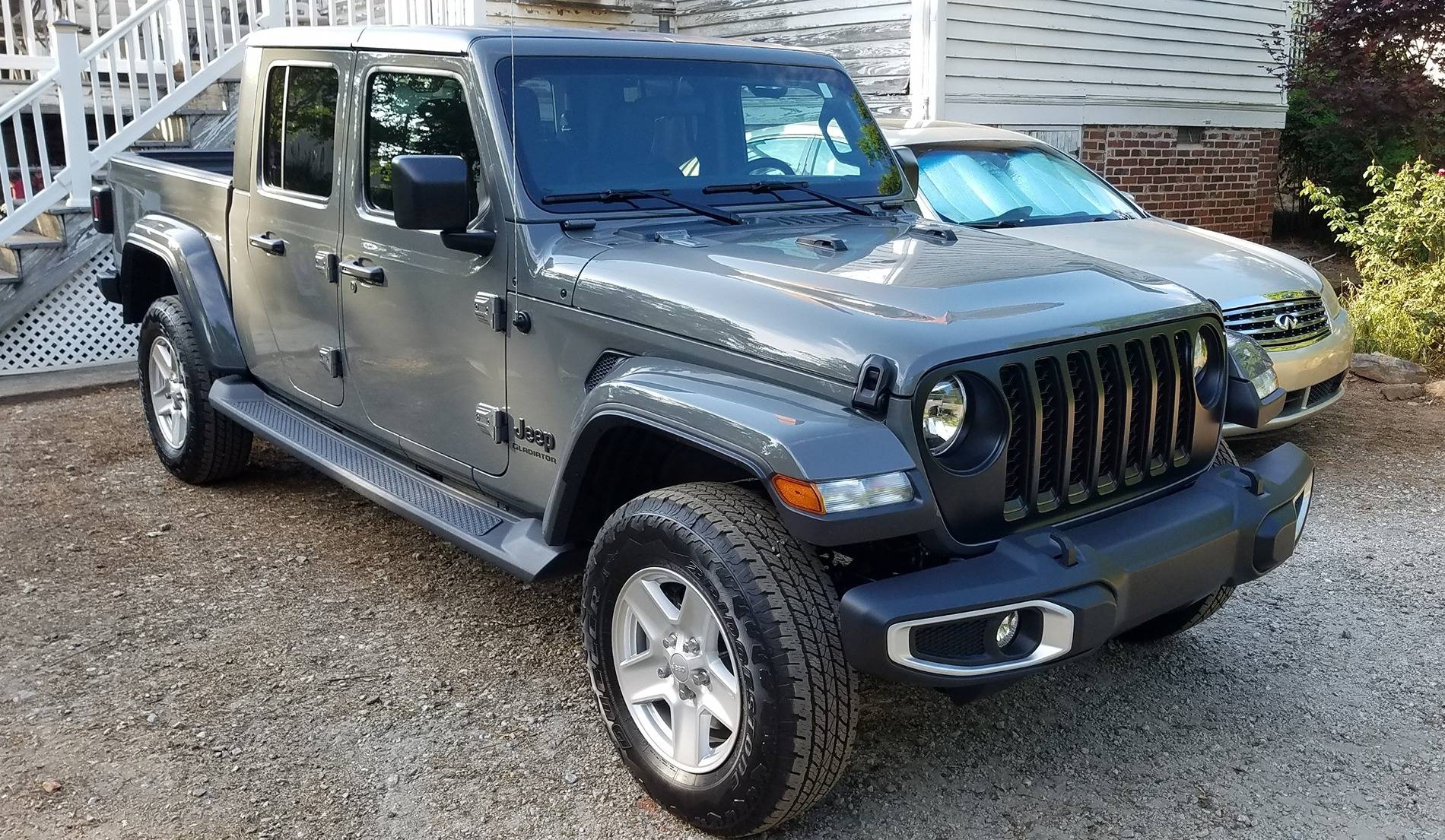 Jeep Gladiator Running boards Delivery Date 5-20-2022  14