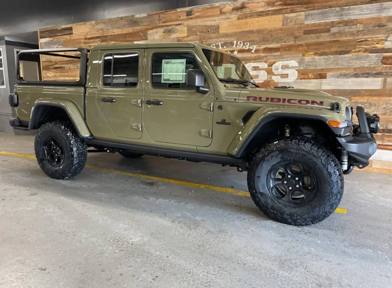 Jeep Gladiator Lets see all those Gladiators with lifts and bigger tires! IMG_5472