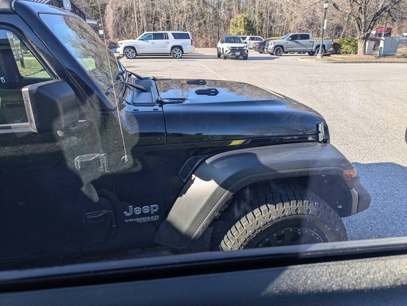 Jeep Gladiator Jeeps Parking Next To Jeeps PXL_20250221_201931201.MP