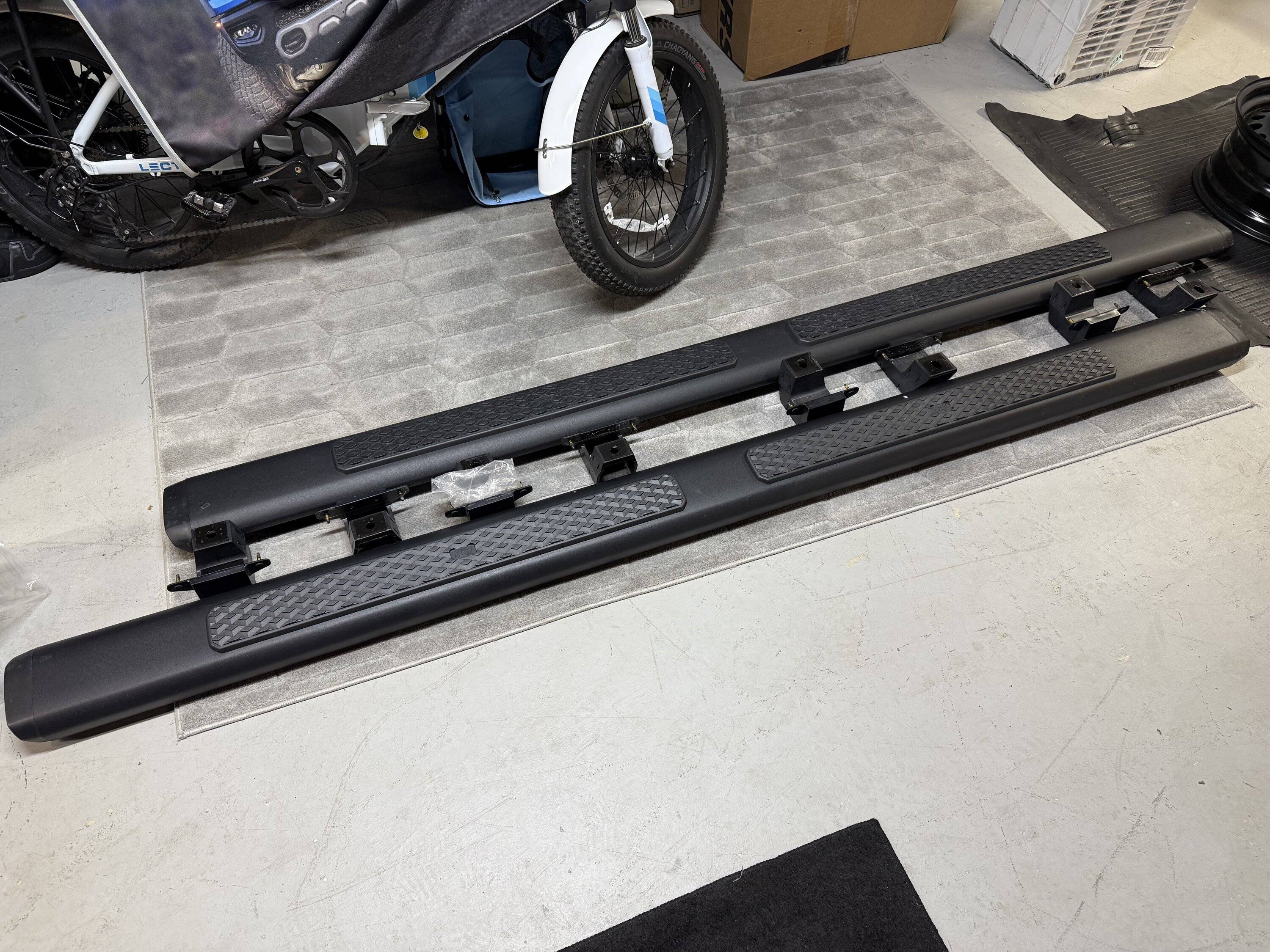 Jeep Gladiator Side Steps new takeoffs. $100 IMG_0650
