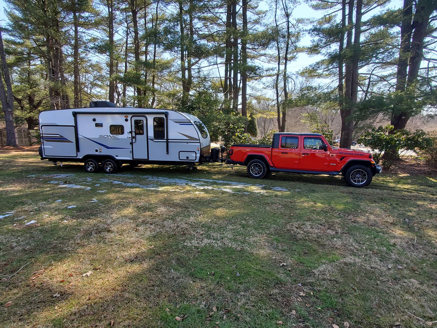 Jeep Gladiator Why i got the gladiator and not wrangler Front Yard Pic