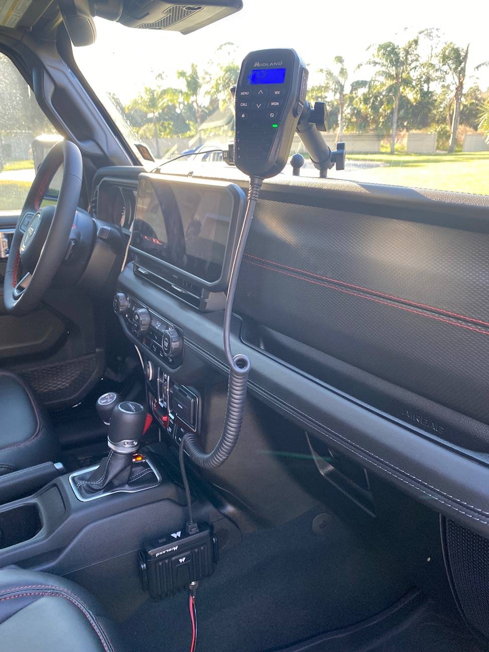 Jeep Gladiator GMRS OR VHF RADIO INSTALL ON GLADIATOR F385DD49-E797-43DB-B8A5-567306AA7599