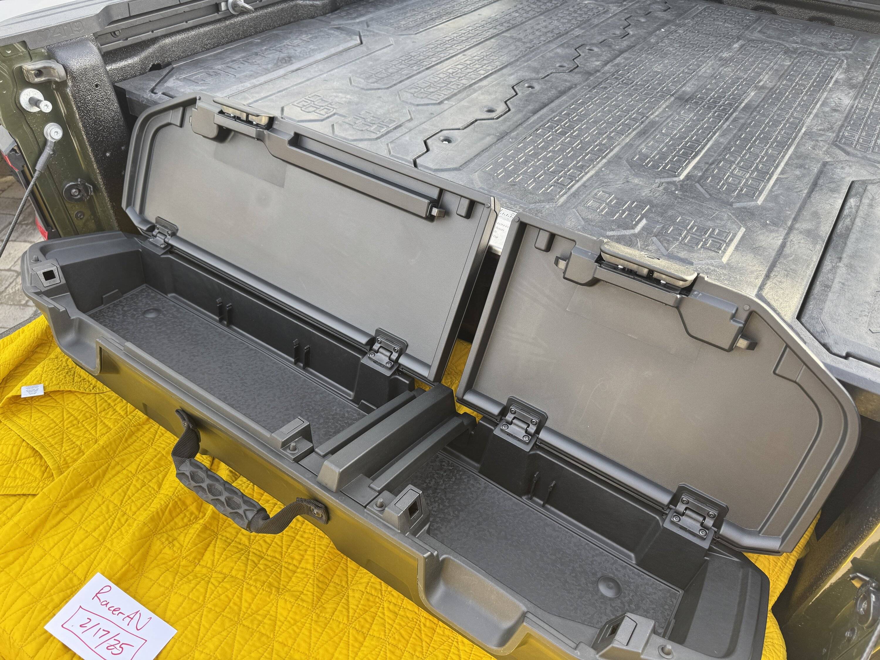 Jeep Gladiator Lockable Underseat Storage Box IMG_9143
